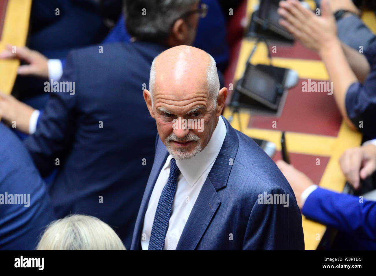 Athen, Griechenland. 17. Juli, 2019. Der ehemalige Ministerpräsident Georgios Papandreou hat zum griechischen Parlament als Stellvertreter von Kinal zurückgegeben. Credit: Dimitrios Karvountzis/Pacific Press/Alamy leben Nachrichten Stockfoto