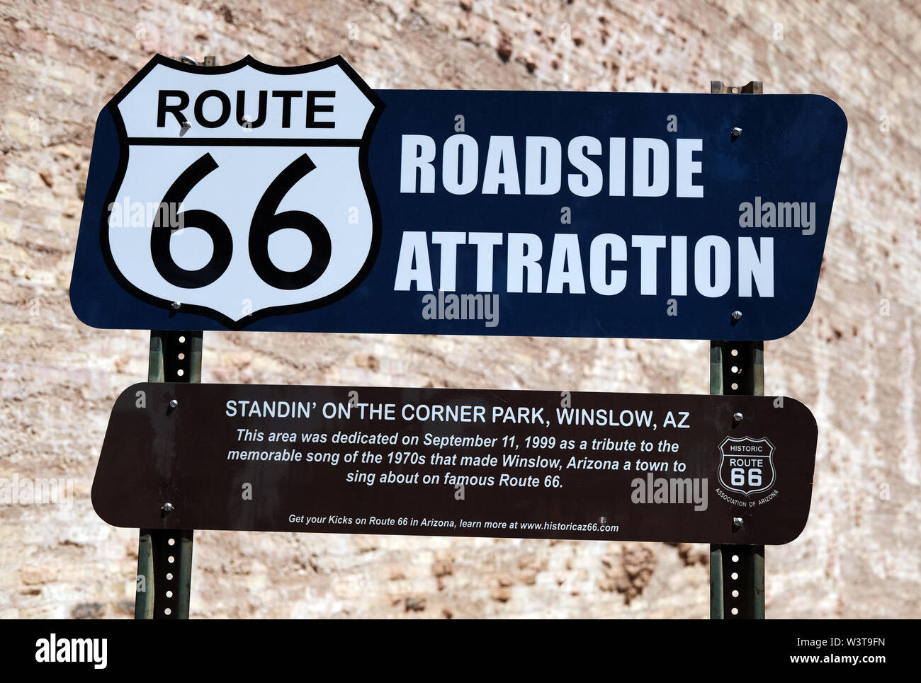 Route 66 am Straßenrand Attraktion anmelden Winslow, Arizona Stockfoto