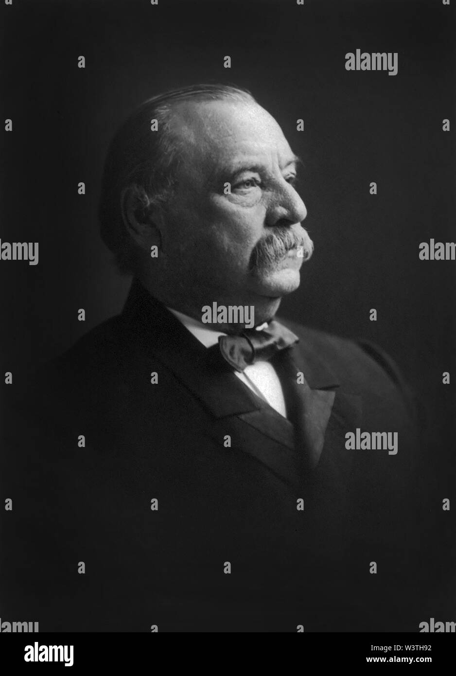 Grover Cleveland (1837-1908), 22. und 24. Präsident der Vereinigten Staaten von 1885 - 89 und 1893 - 97, Kopf und Schultern Portrait, Fotografie von F. Gutekunst, 1903 Stockfoto