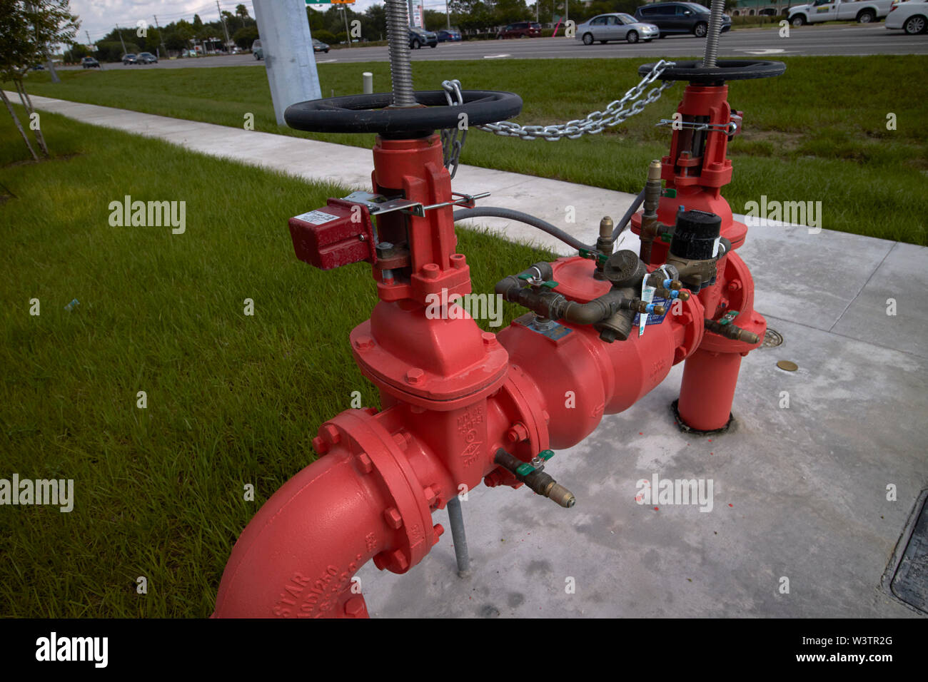 Red Water pipes Standrohre Polk County Utilities über Boden Zugang für Wasser Hauptanschlüsse Florida USA Vereinigte Staaten von Amerika Stockfoto