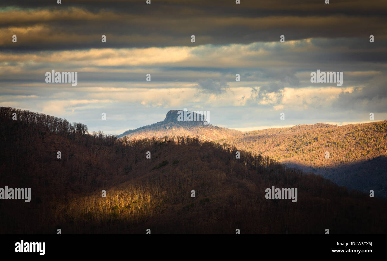 Table Rock, vom Table Rock aus, Blick auf den Blue Ridge Parkway, North Carolina, USA. Stockfoto