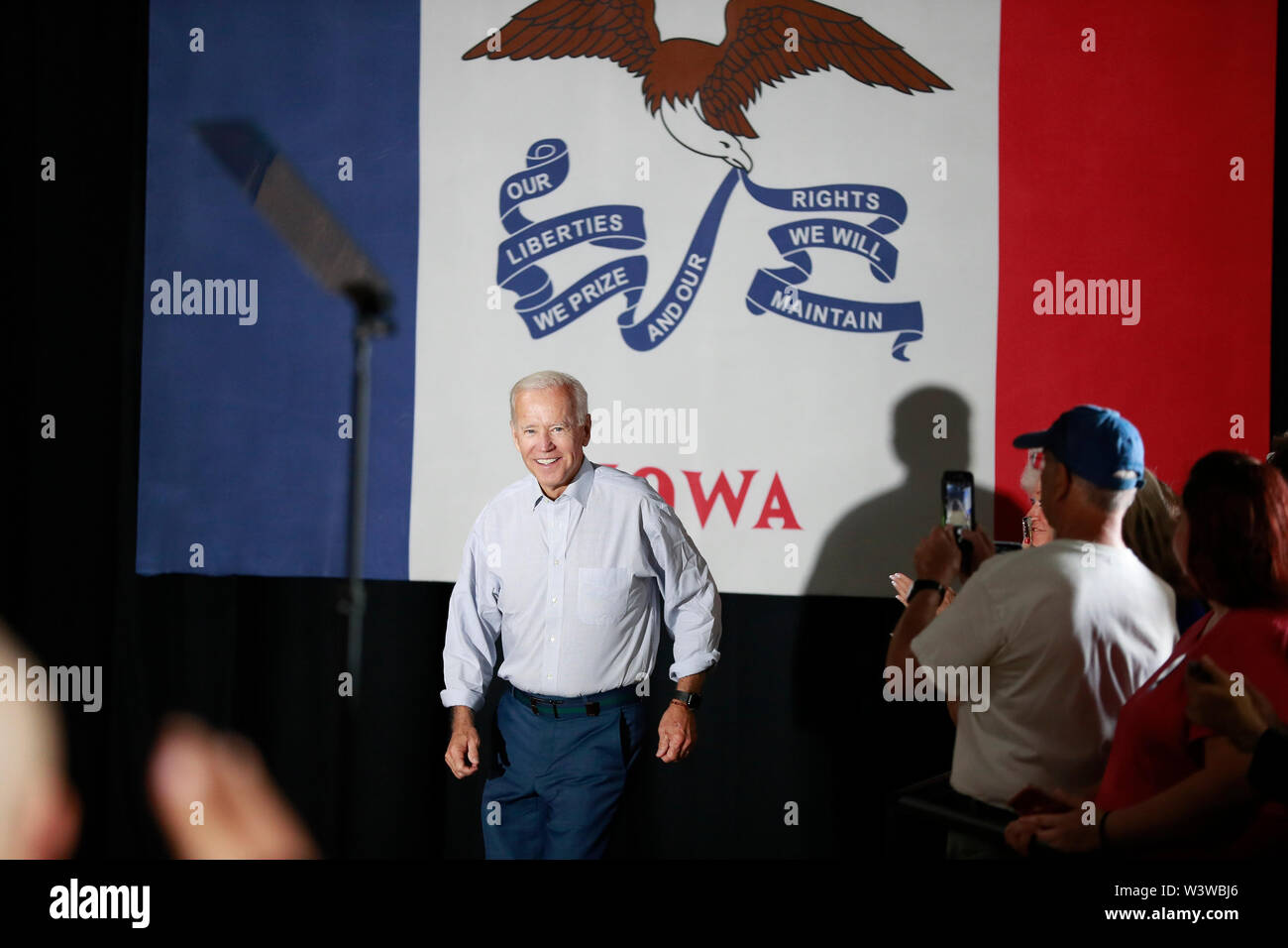 07172019 - Council Bluffs, Iowa, USA: die ehemaligen Vereinigten Staaten Vizepräsident Joe Biden Kampagnen für die demokratische Nominierung für die Präsidentschaftswahl 2020 Vereinigte Staaten an der Basis Wagen Events Center, Mittwoch, Juli 17, 2019 in Council Bluffs, Iowa. Stockfoto