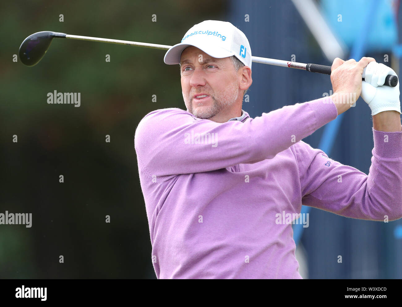 Der Engländer Ian Poulter T-Stücken aus dem 5. Tag eines der Open Championship 2019 im Royal Portrush Golf Club. Stockfoto