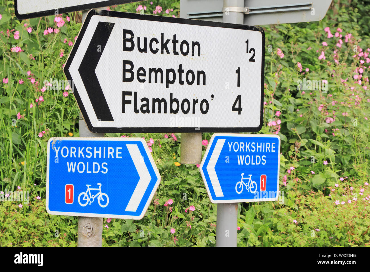 Yorkshire Wolds Radweg Schilder, Bempton, East Yorkshire Stockfoto