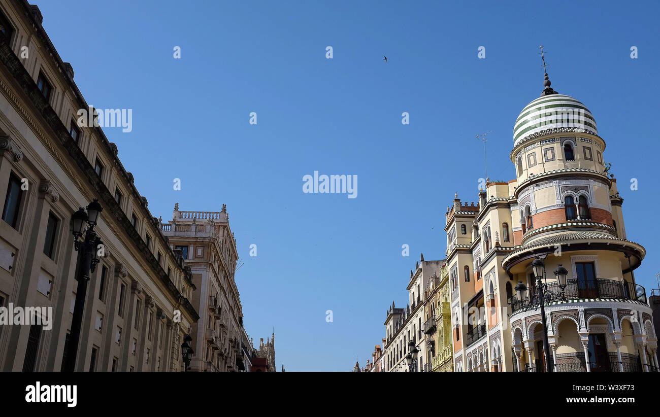 Die schöne Stadt Sevilla, Spanien mit seiner boomenden Fremdenverkehrs. Stockfoto
