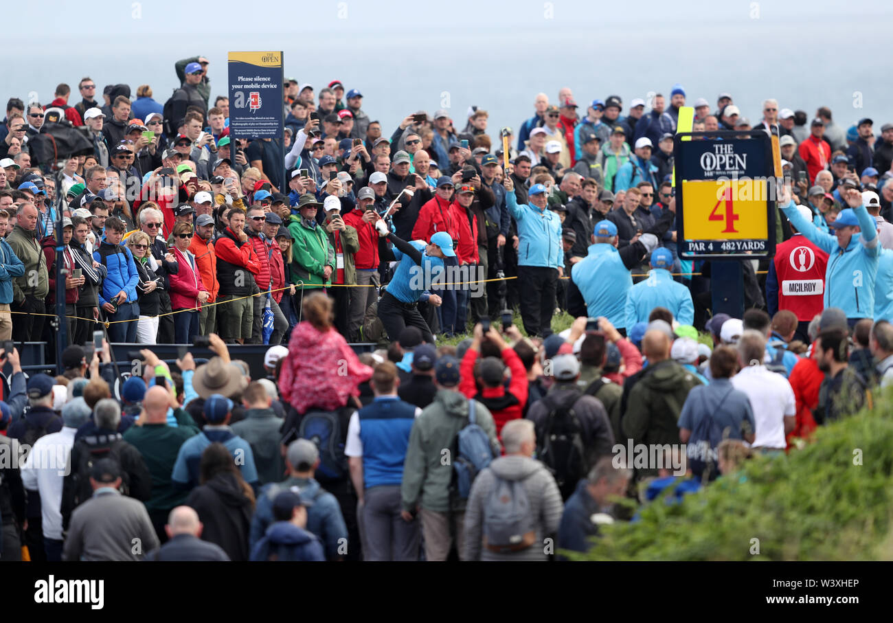 Von Nordirland Rory McIlroy T-Stücken aus dem 4. Tag eines der Open Championship 2019 im Royal Portrush Golf Club. Stockfoto
