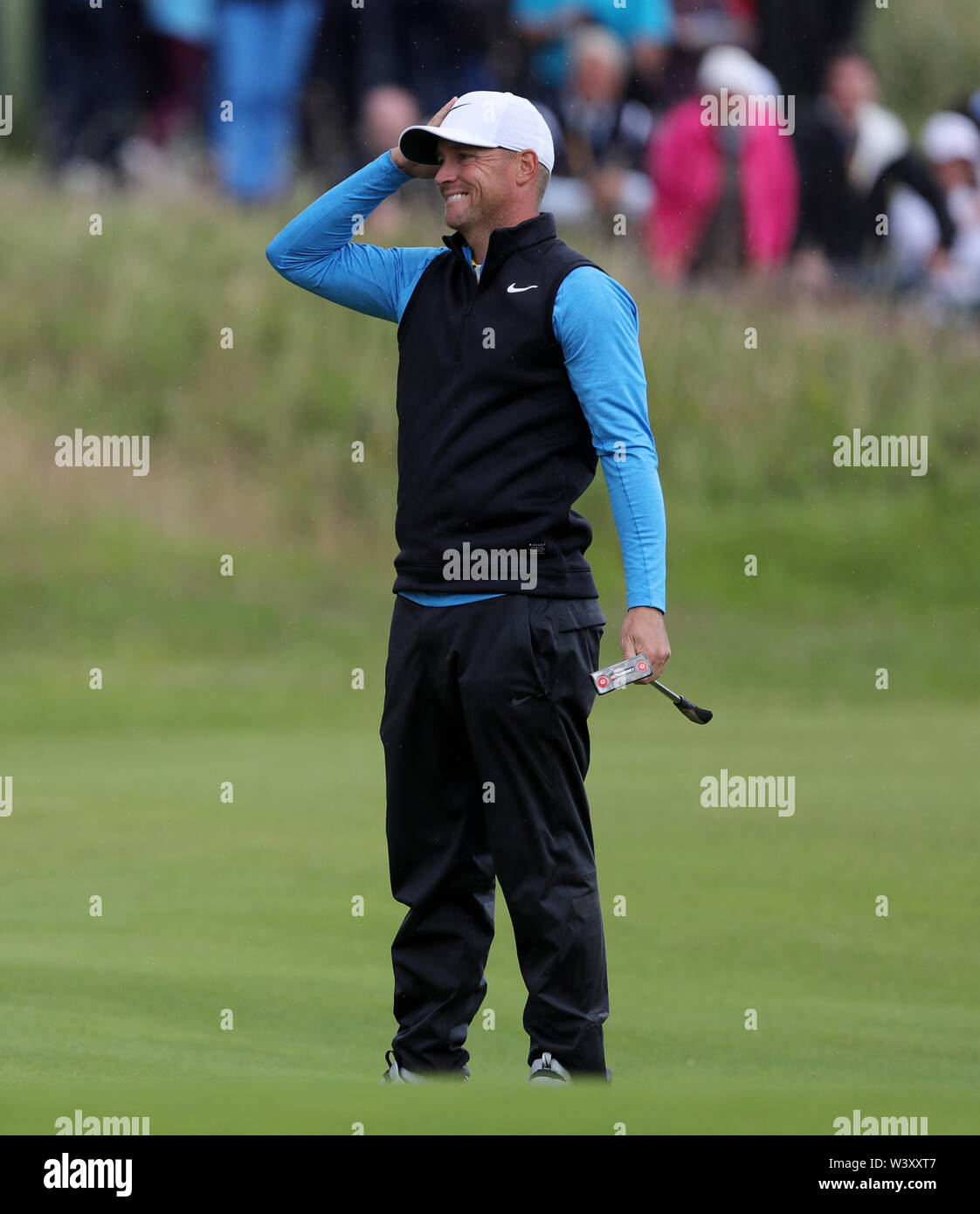 Schwedens Alex Noren geht nah am 18. Tag eines der Open Championship 2019 im Royal Portrush Golf Club. Stockfoto