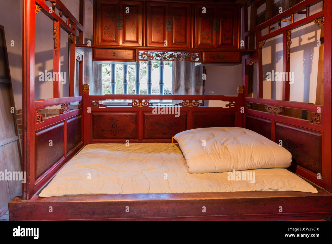 traditionelles-chinesisches-zimmer-leer-fotos-und-bildmaterial-in