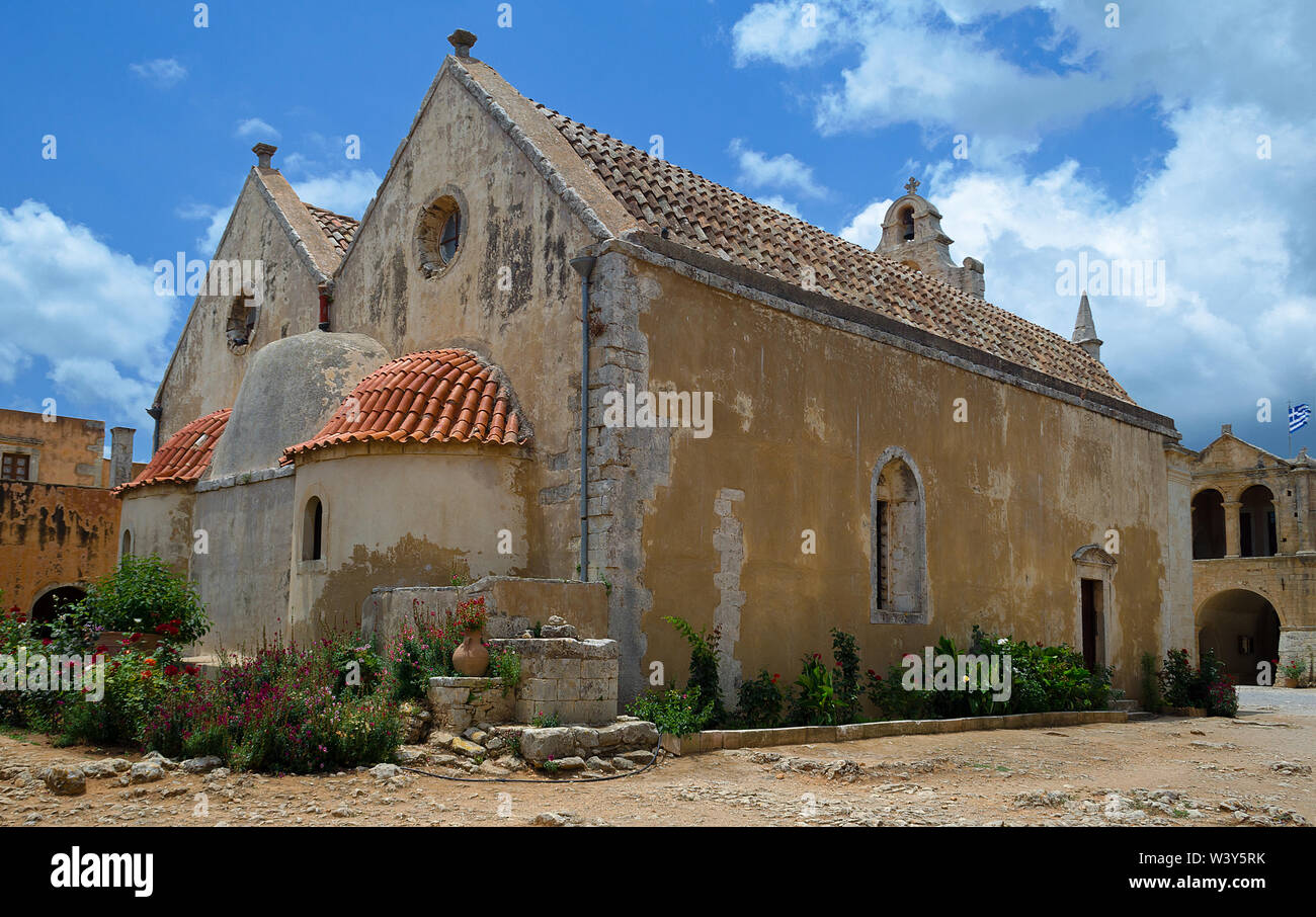 Zurück Außenansicht des Ikonischen und historischen Kloster Arkadi Kirche in der Nähe von Rethymno auf der Griechischen Insel Kreta Stockfoto