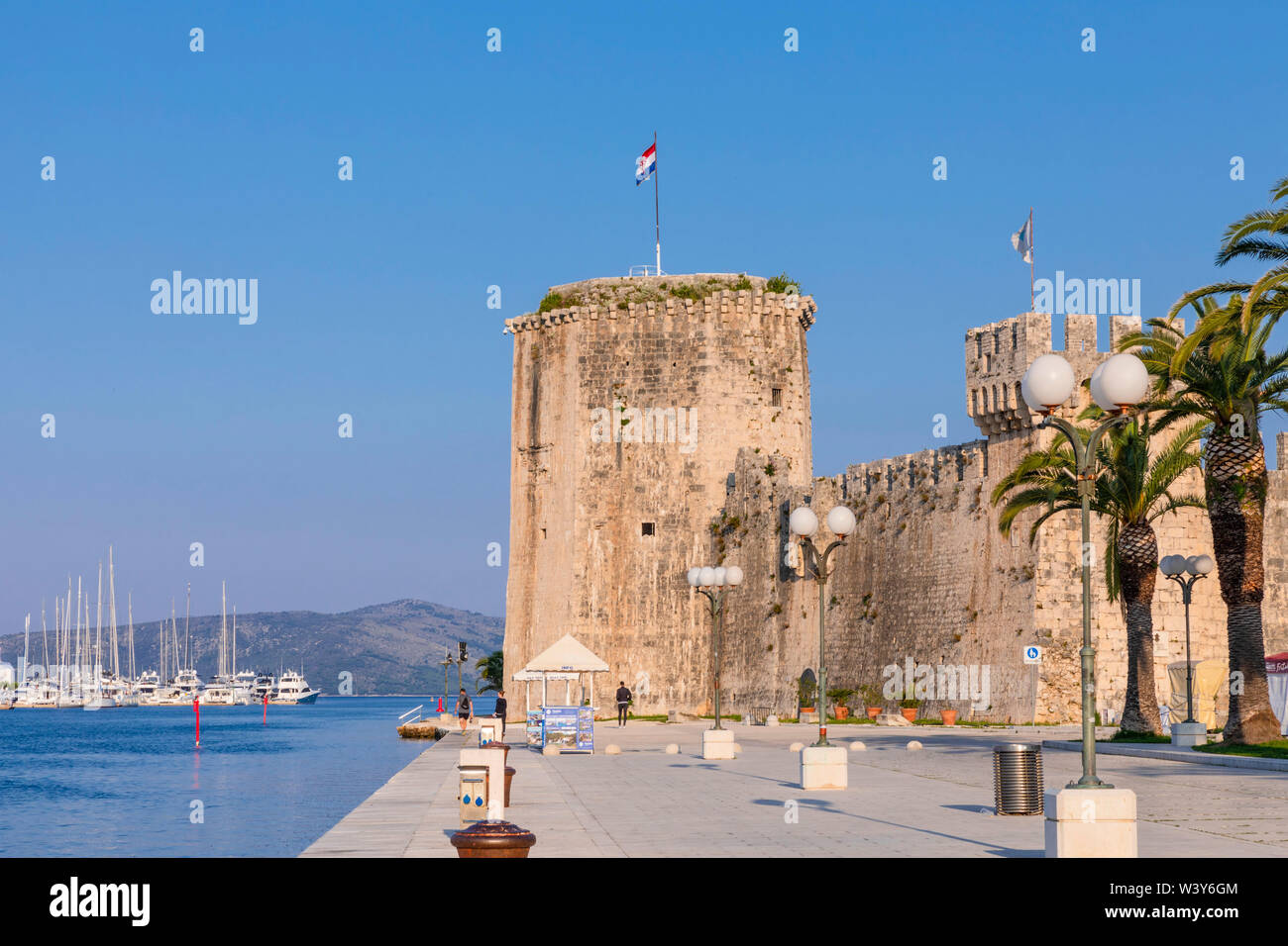 Festung Kamerlengo, Trogir Hafen, Trogir, Dalmatinische Küste, Kroatien, Europa Stockfoto