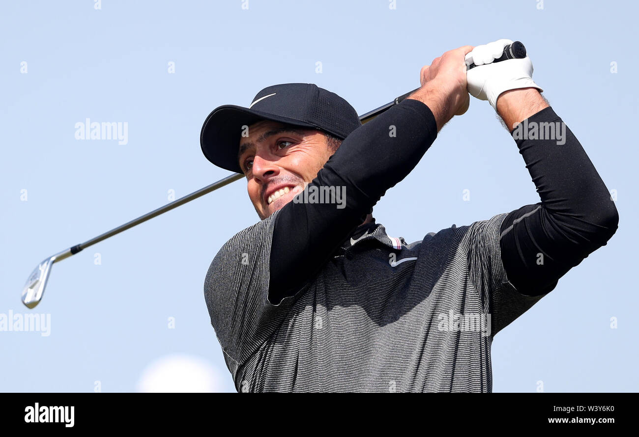In Italien Francesco Molinari auf der 16-T-Stück am Tag eines der Open Championship 2019 im Royal Portrush Golf Club. Stockfoto