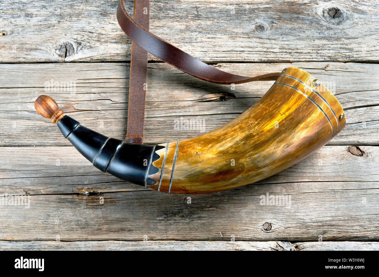 Antike Schießpulver Horn wurde von den Männern in der 18. und 19. Jahrhundert. Stockfoto