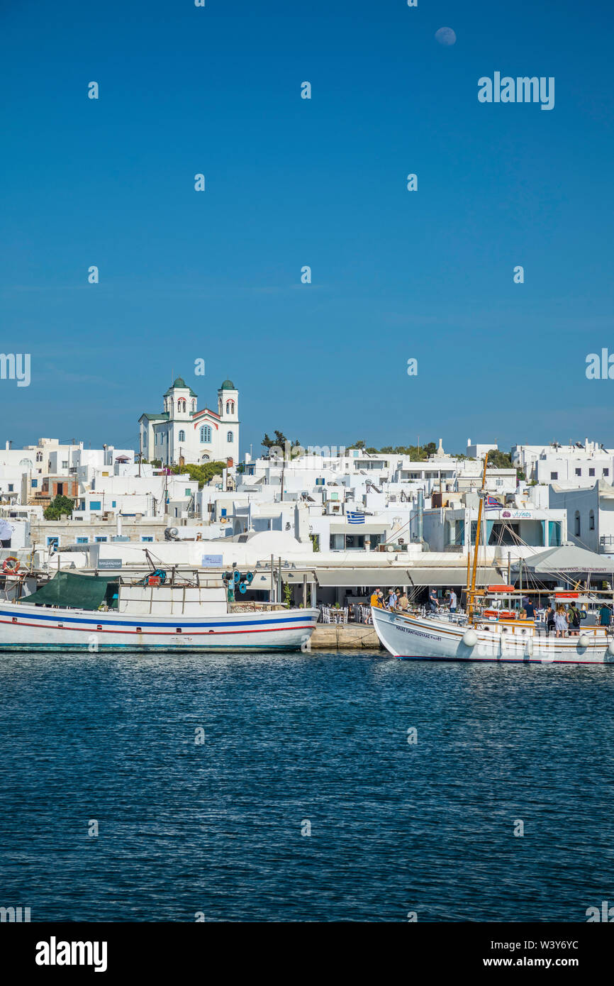 Hafen von Naoussa, Paros, Kykladen, Griechenland Stockfoto