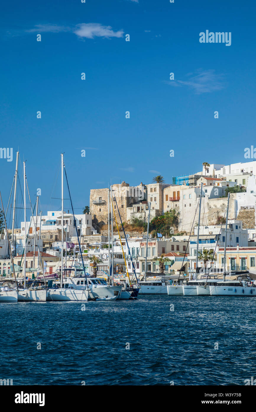 Hafen von Naxos, Naxos, Kykladen, Griechenland Stockfoto
