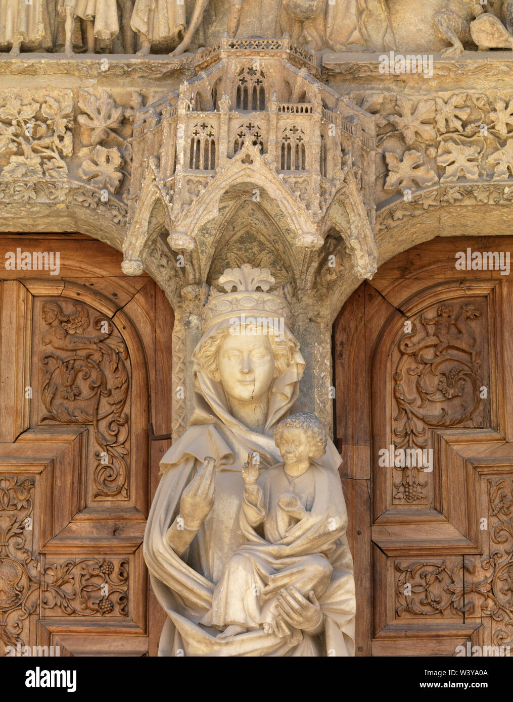 Spanien, Kastilien und Leon, Leon, Santa Maria de Leon Kathedrale, Detail von Eingang Stockfoto