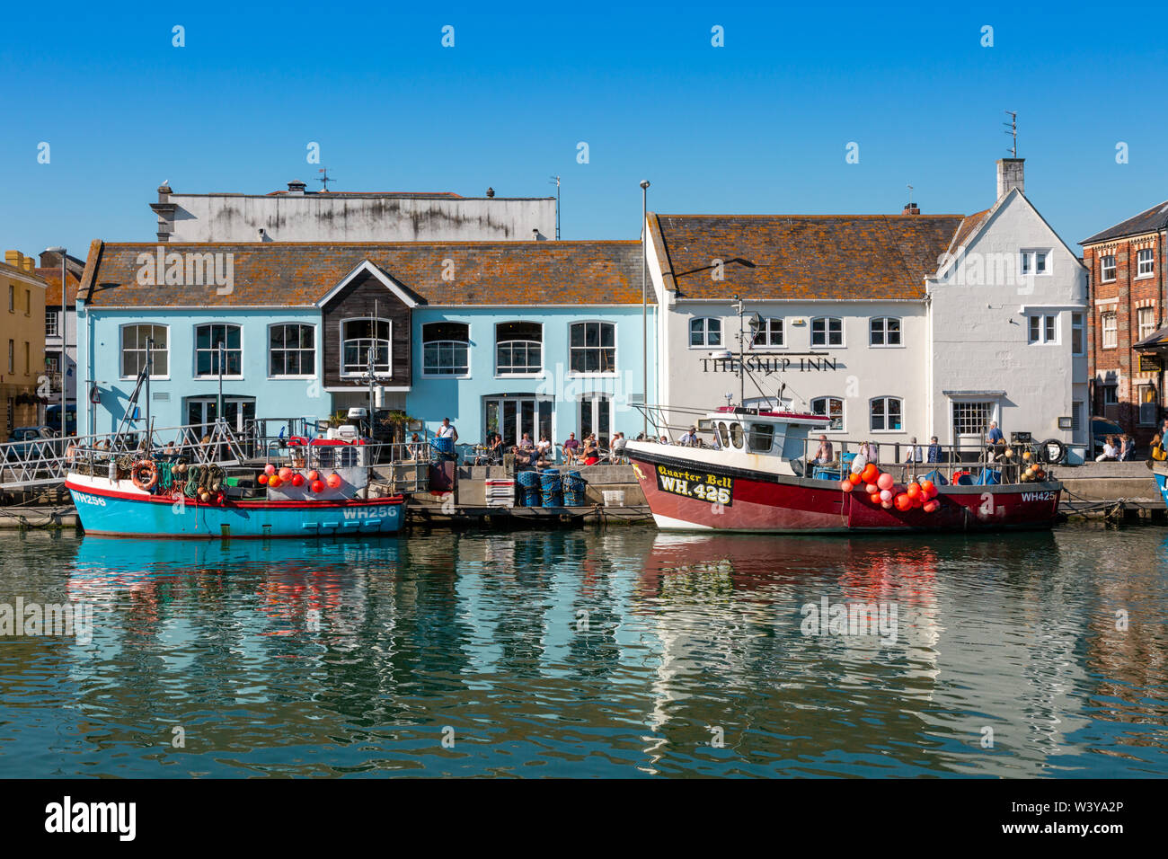 Blick auf den Hafen von Weymouth, Dorset, 2019 Stockfoto