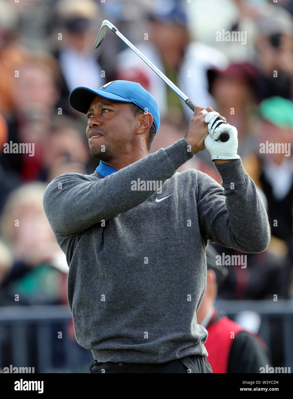Die USA Tiger Woods T-Stücke aus der 3. Tag eines der Open Championship 2019 im Royal Portrush Golf Club. Stockfoto