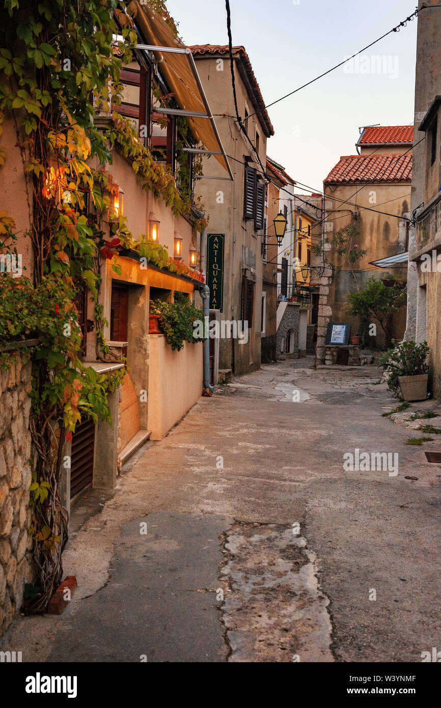 Bunte Straße in Kroatien Stockfoto