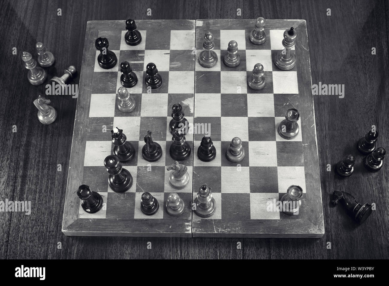 Einzigartige Schachspiel Tal-Geller, Internationale Schachturnier in Zürich, 1959. Weiß gewinnt. Schwarz und Weiß Stockfoto