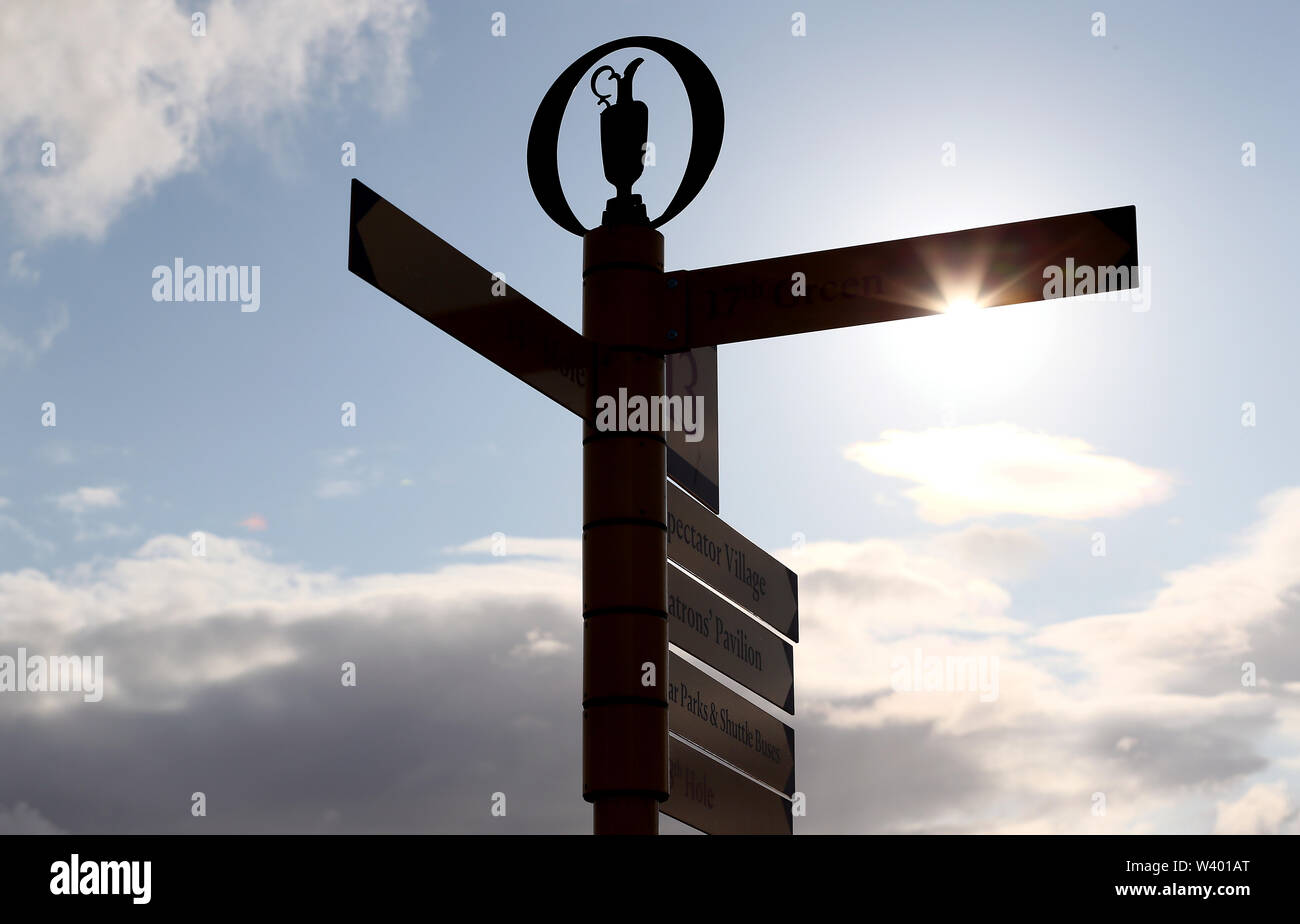 Allgemeine Ansicht der signage während des Tages eine der Open Championship 2019 im Royal Portrush Golf Club. Stockfoto