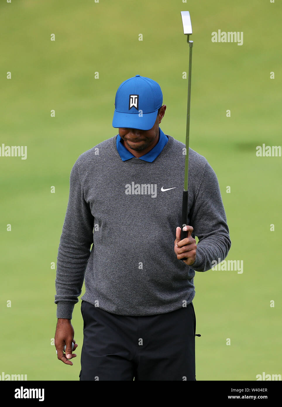 Die USA Tiger Woods am 18. Tag eines der Open Championship 2019 im Royal Portrush Golf Club. Stockfoto