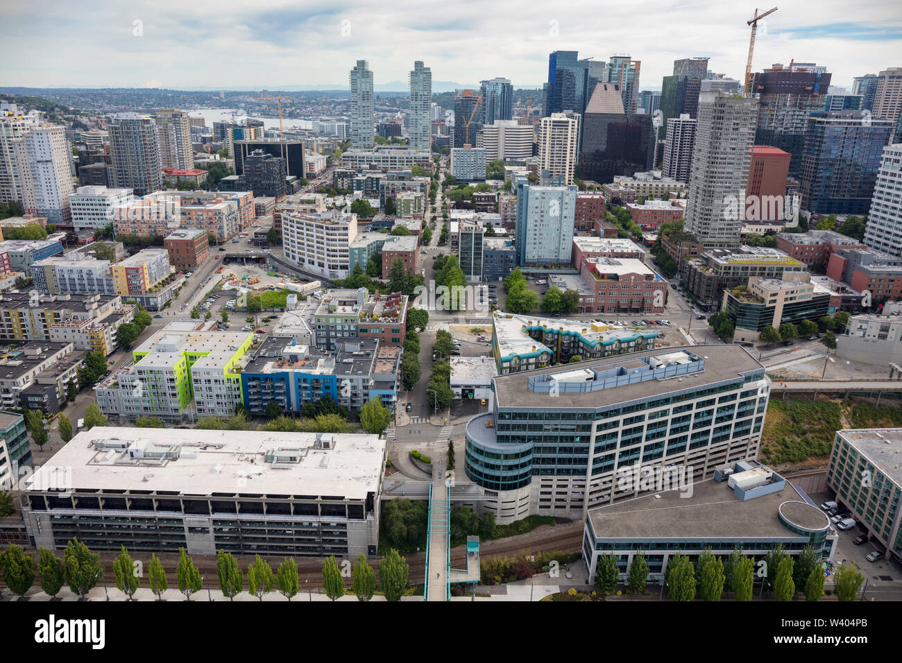 Luftaufnahme von Gebäuden auf Alaskan Way, Seattle, Washginton, USA Stockfoto