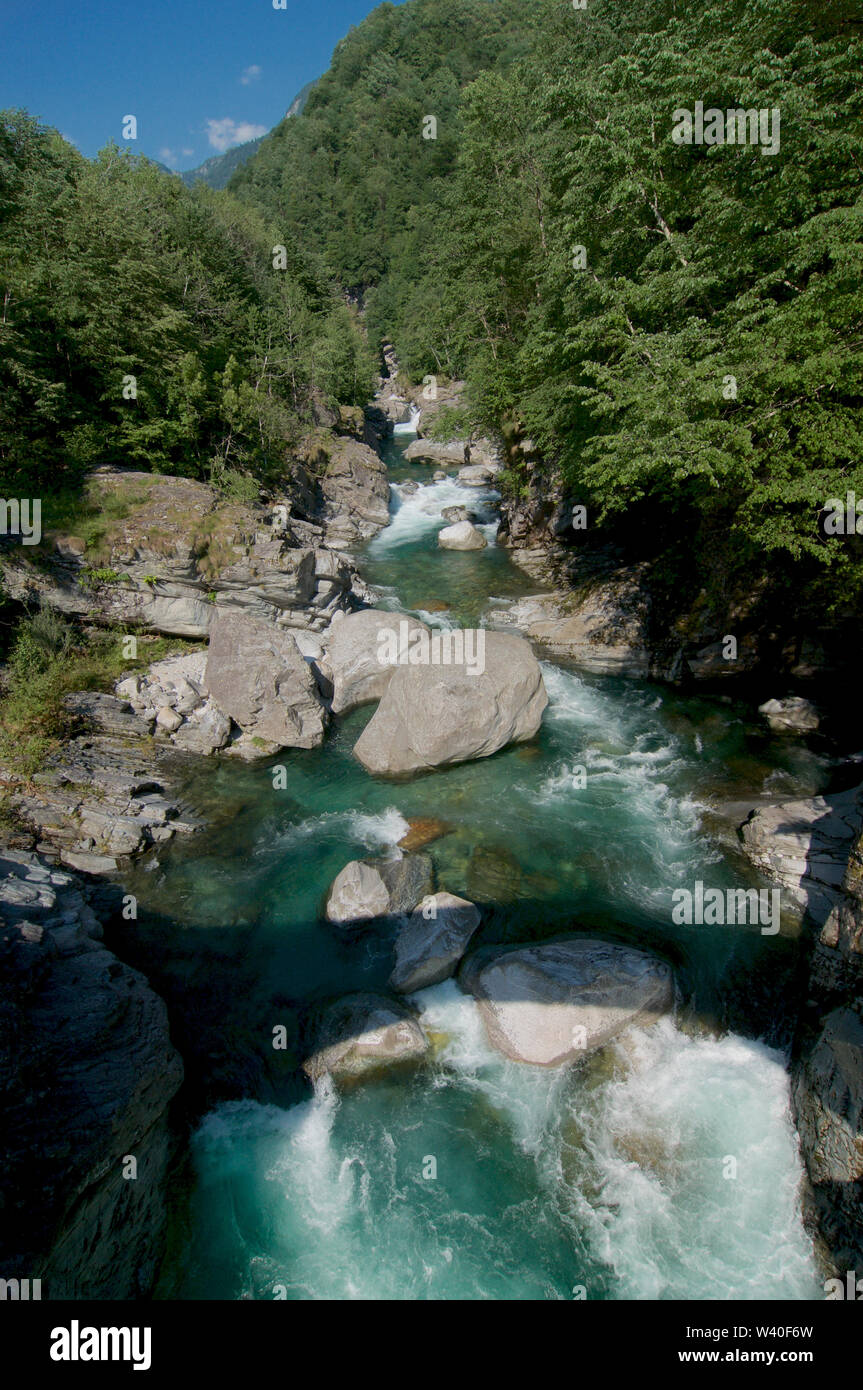 Maggia fluss Fotos und Bildmaterial in hoher Auflösung Alamy