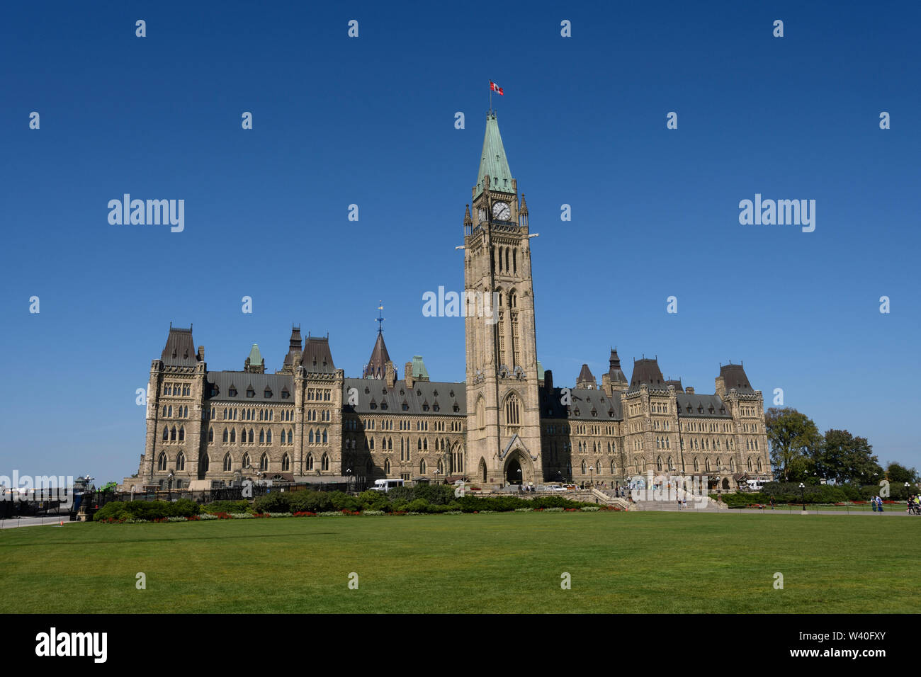 Das kanadische Parlament Gebäude auf dem Parliament Hill an einem sonnigen Tag in Ottawa, Kanada Stockfoto