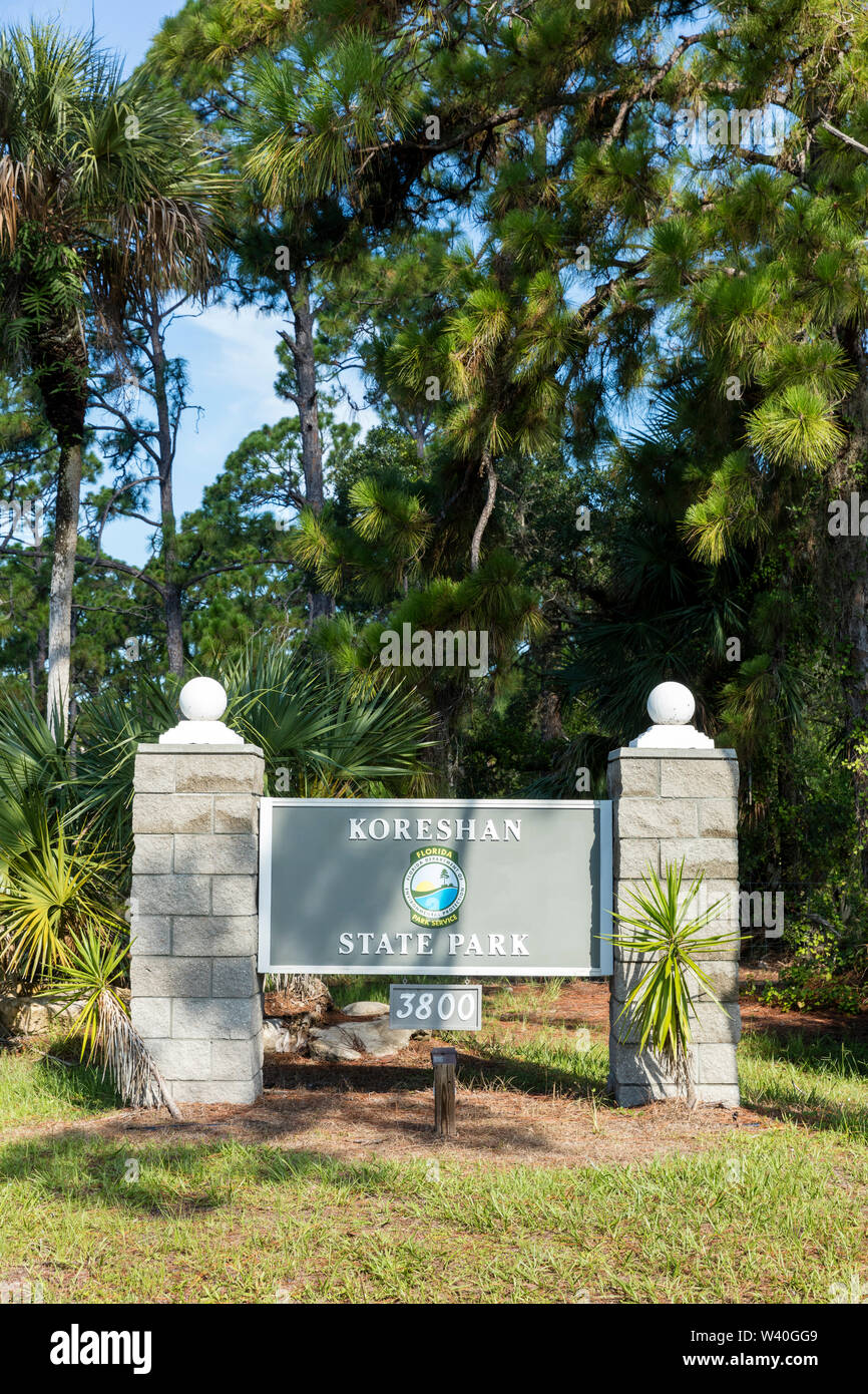 Eingangsschild auf dem Gelände der Koreshan historische Regelung - eine aus dem 19. Jahrhundert utopischen Kommune, Estero, Florida, USA Stockfoto