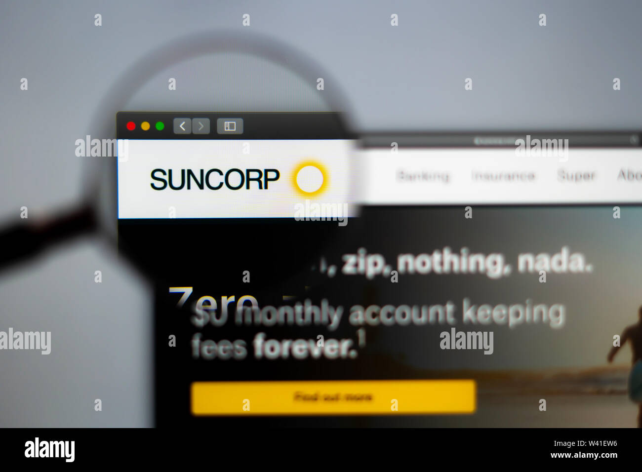 Suncorp Startseite. Nahaufnahme von SunCorp Logo. Kann als illustrative für Medien, Marketing oder Business Konzept verwendet werden. Stockfoto