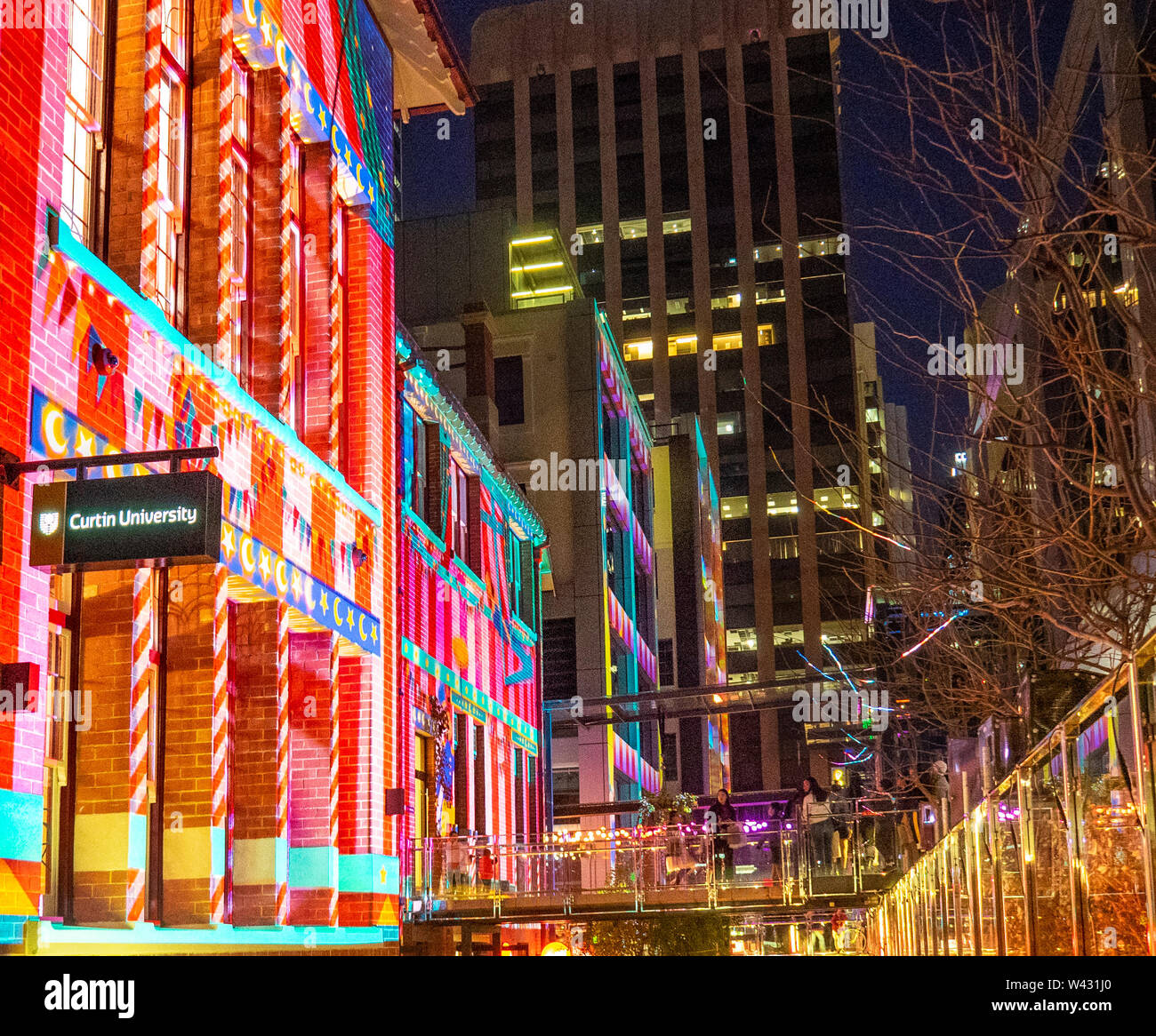 Schaufenster der Lichtinstallationen und Projektionen im Winter Lights in Brookfield Ort Perth Western Australia Stockfoto