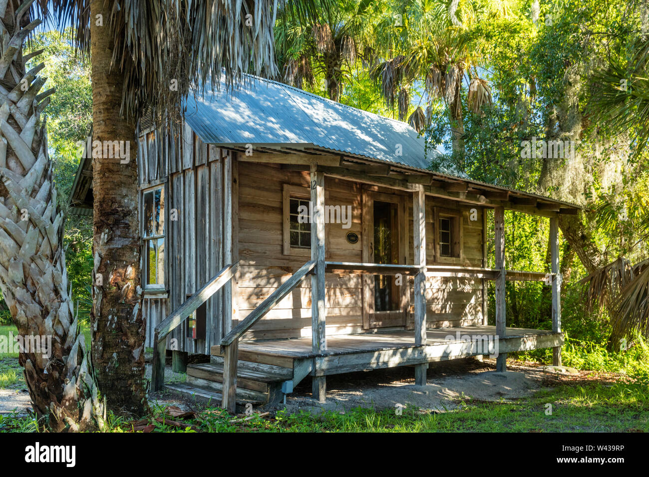 Die damkohler Häuschen auf dem Gelände des Koreshan historische Regelung - eine aus dem 19. Jahrhundert utopischen Kommune, Estero, Florida, USA Stockfoto