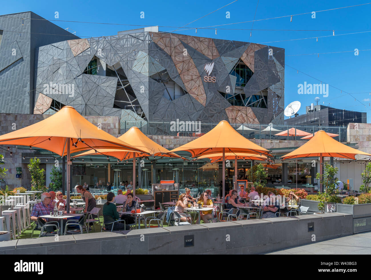 Cafe in der Federation Square, Melbourne, Victoria, Australien Stockfoto