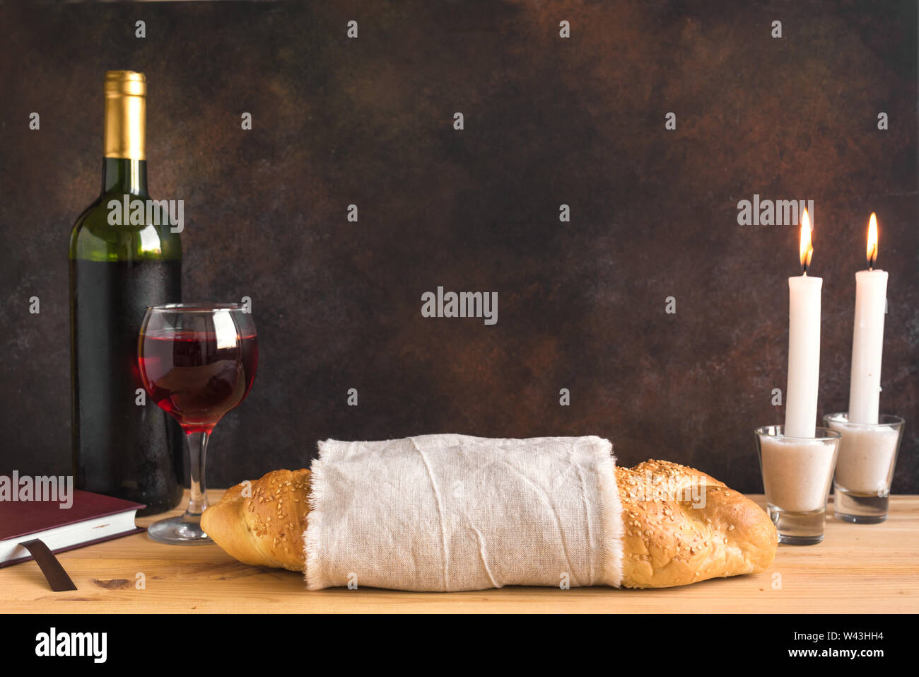 Shabbat table -Fotos und -Bildmaterial in hoher Auflösung – Alamy