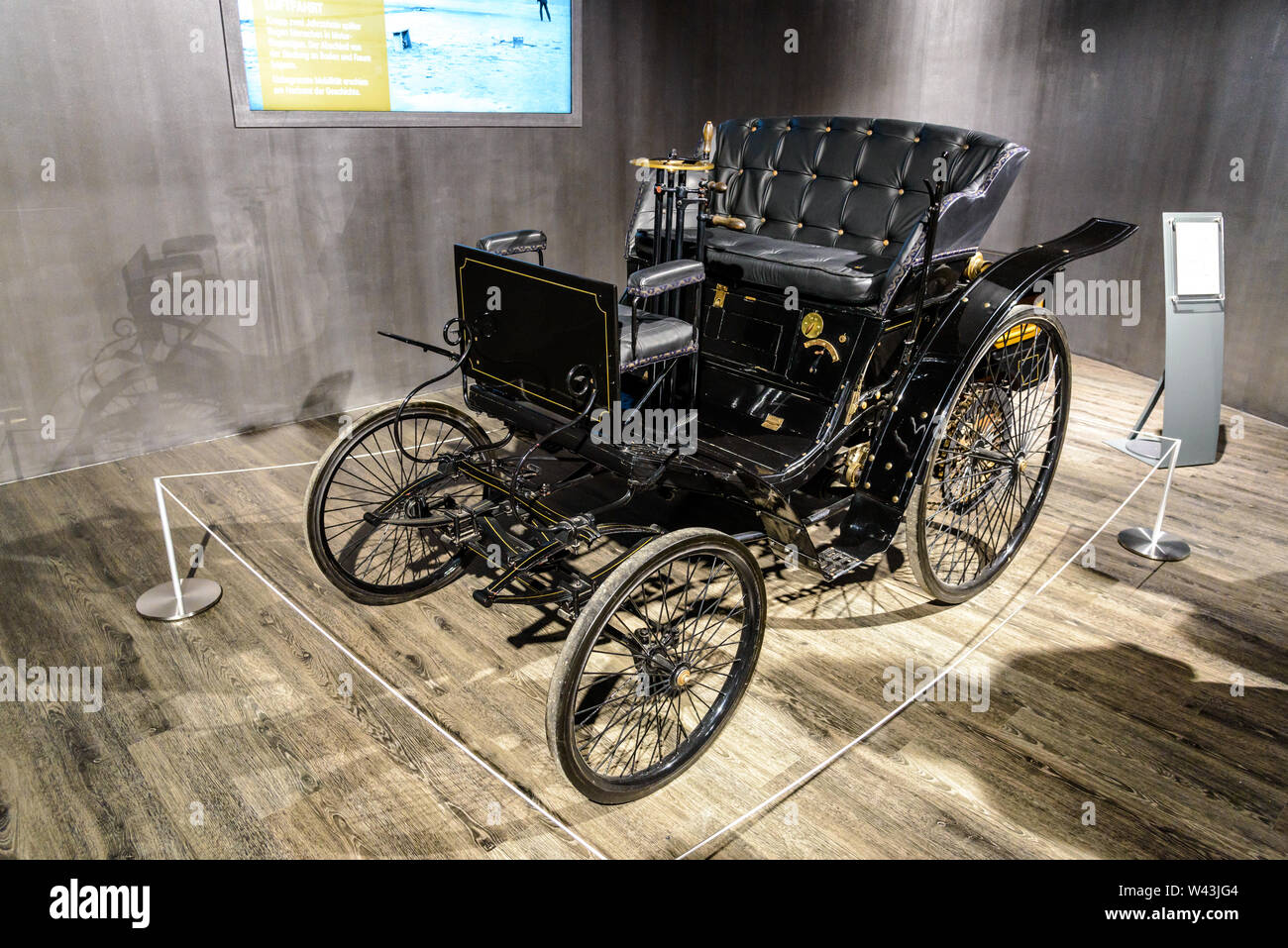 Vom 7. Juli 2019 - Museum EFA Mobile Zeiten in Amerang: Benz Velo-kutschenanhänger 1894 - 1902. Retro Auto, Oldtimer Stockfoto
