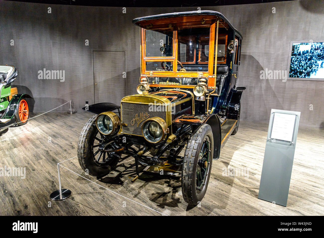 Vom 7. Juli 2019 - Museum EFA Mobile Zeiten in Amerang: Adler 8/16 Motorwagen 1904 - 1907. Retro Auto, Oldtimer Stockfoto