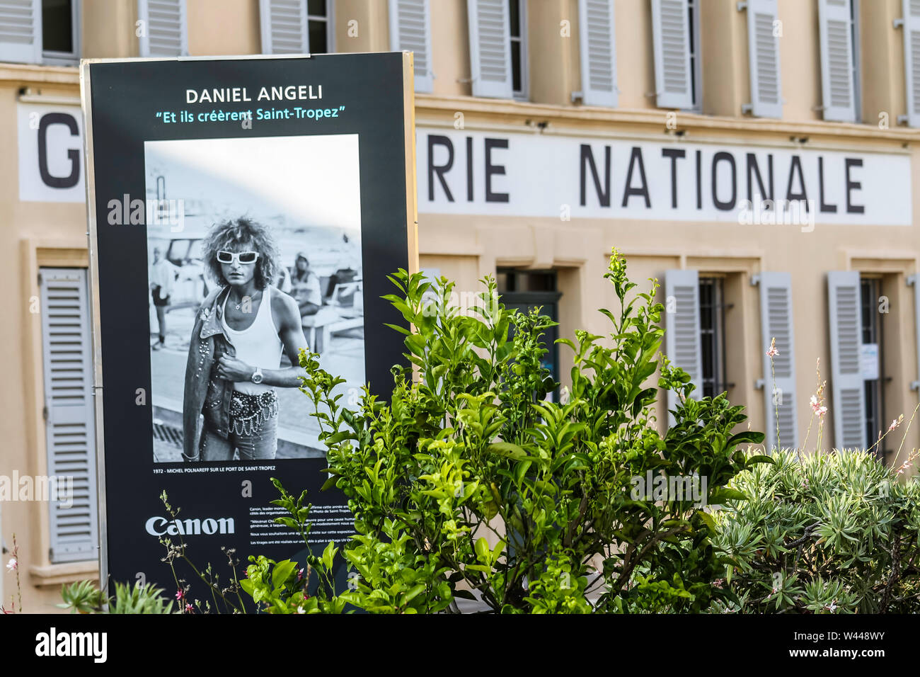 Grand Prix Foto-Straße Ausstellung vor der Gendarmerie - CANON - Daniel Angeli Le Roi Paparazzi - Juni 07, 2019 - Saint Tropez. Frankreich Stockfoto