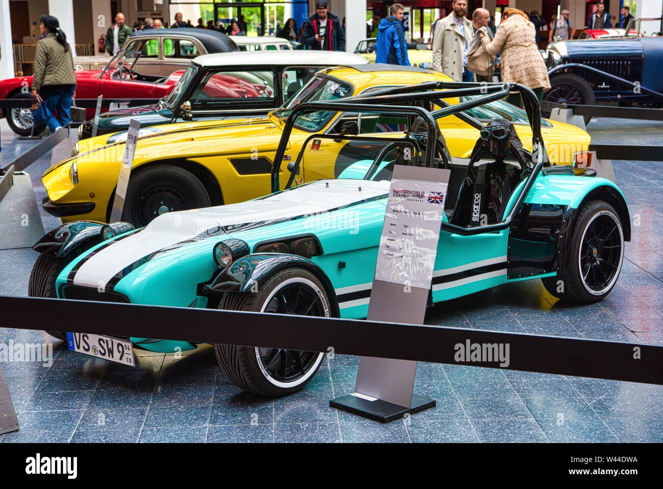 FRIEDRICHSHAFEN - Mai 2019: Azure TIGER SUPER SEVEN 2004 Cabrio Roadster an motorworld Klassiker Bodensee am 11. Mai 2019 in Friedrichshafen. Stockfoto