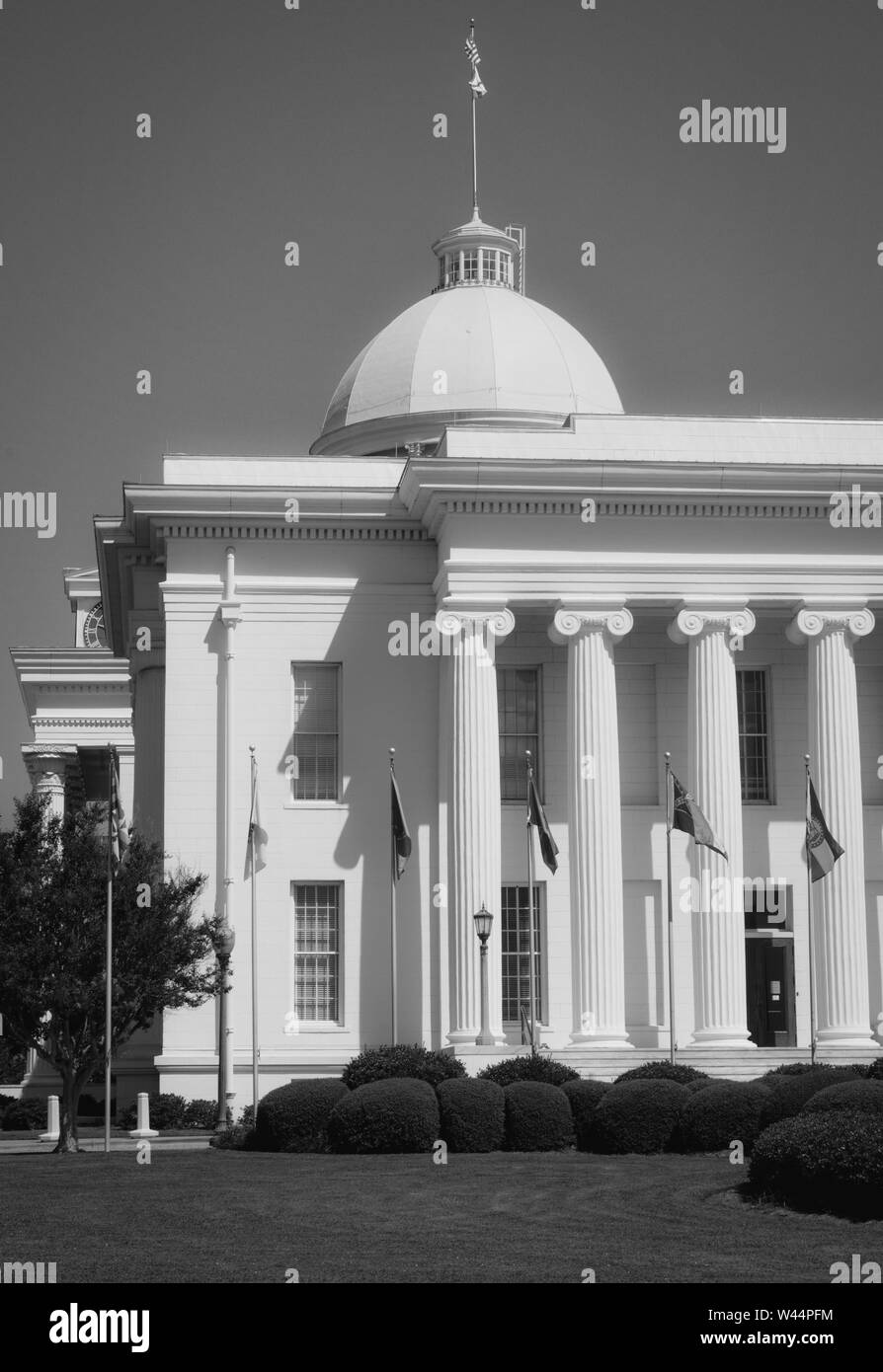 Die historische Alabama State Capitol Building in Montgomery, AL in Schwarz und Weiß Stockfoto