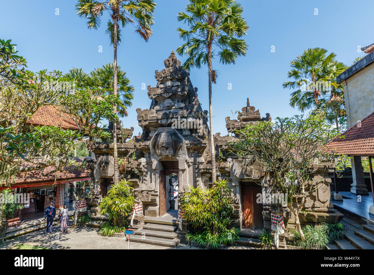 Eingangstor der Kunst Museum Puri Lukisan in Ubud, Bali, Indonesien. Stockfoto