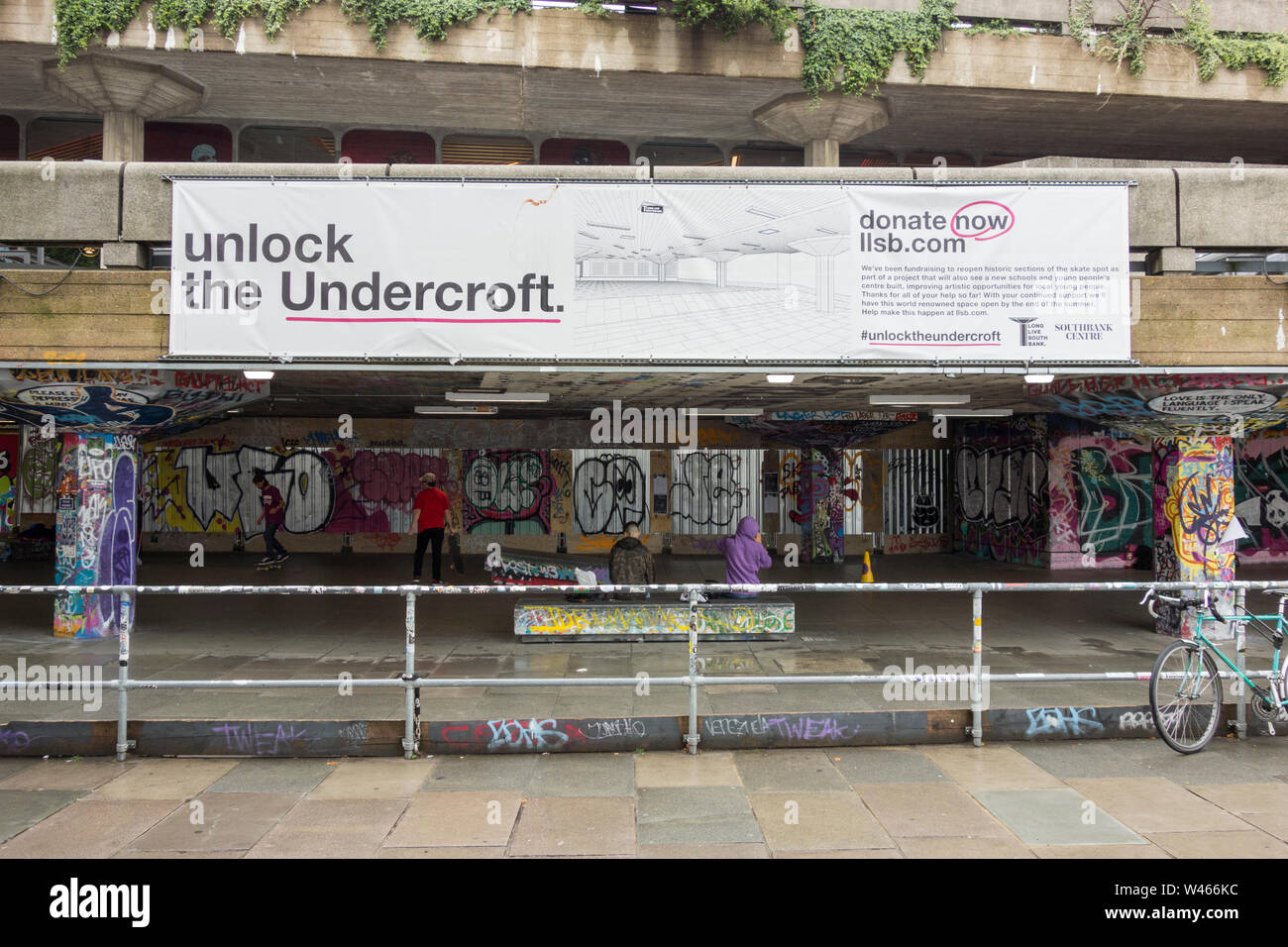 Entriegeln Sie die Undercroft Teil des langen Leben Southbank Kampagne auf der Londoner South Bank Stockfoto