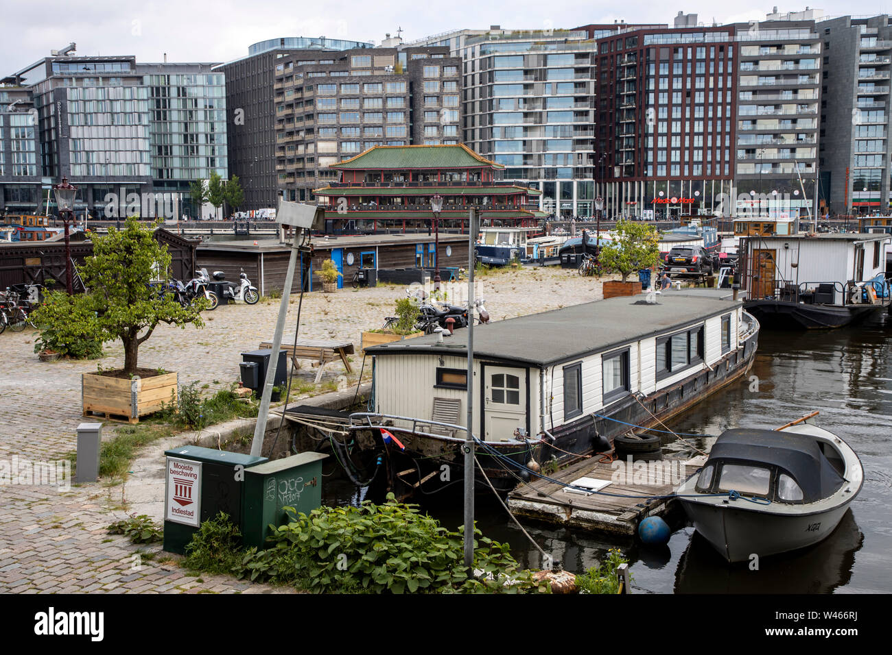 Amsterdam, Niederlande, chinesisches Restaurant Schiff, Sea Palace, an der Oosterdokskade, Stockfoto