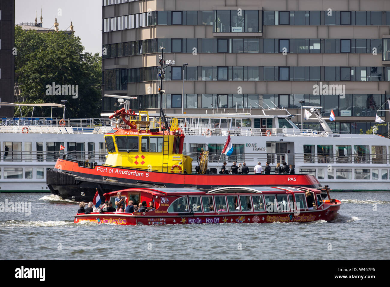 Amsterdam, Niederlande, arbeitsboot auf dem Fluss IJ, Kanal Boot, Stockfoto