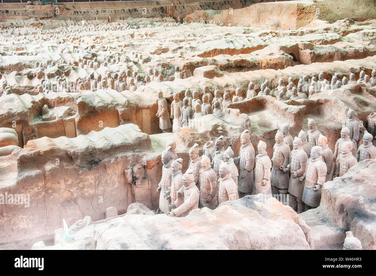 August 18, 2015. Xian, China. Die terracotta Krieger des Kaisers Qin Shi Huang in die größte archäologische Stätte oder Grube, in der Stadt Lintong, Stockfoto