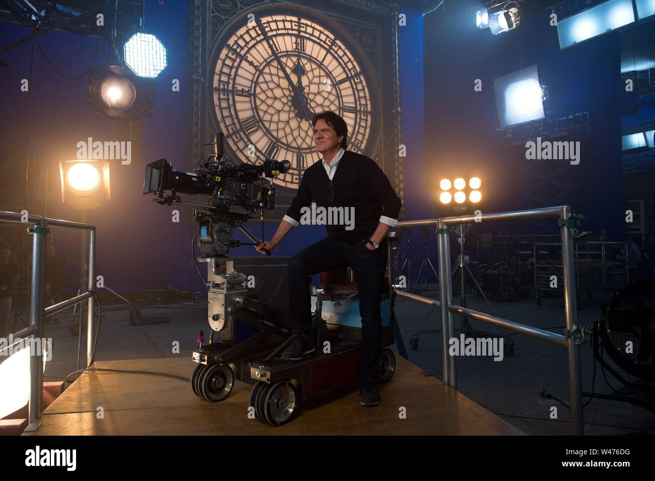 ROB MARSHALL in MARY POPPINS (2018), Regie: Rob Marshall. Credit: LUCAMAR PRODUKTIONEN/MARC PLATT PRODUKTIONEN/WALT DISNEY/Album Stockfoto