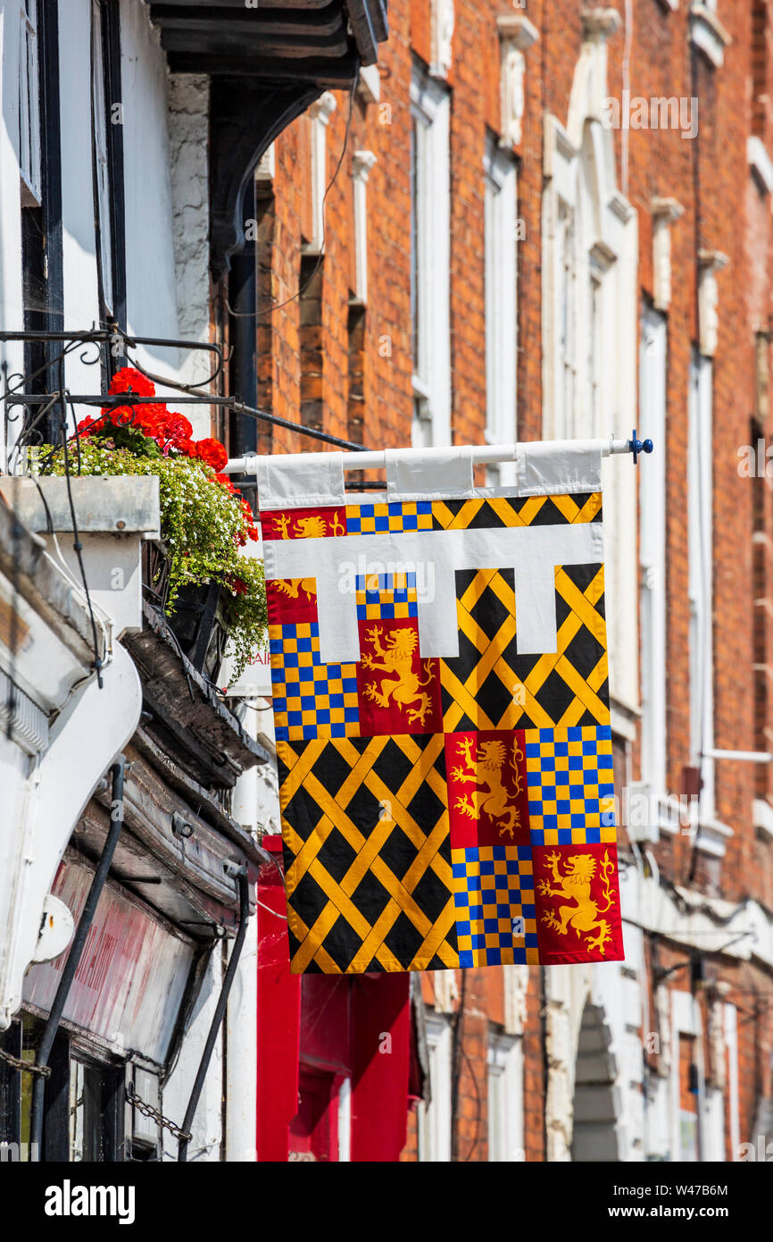 Eine mittelalterliche Banner auf der Anzeige für die tewkesbury Mittelalter Festival, Gloucestershire, England Stockfoto