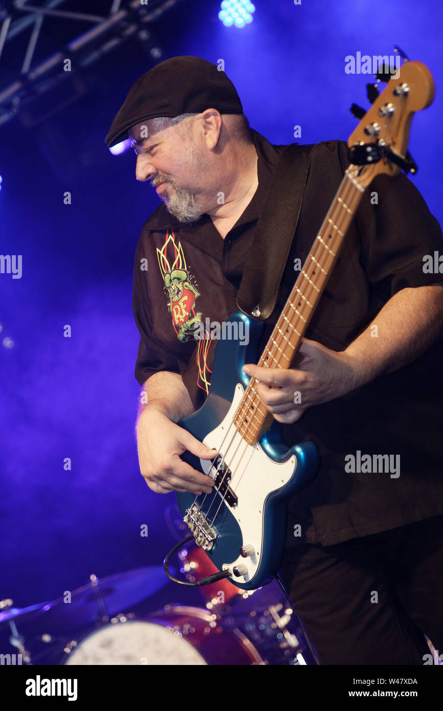 Agde, Frankreich. 6. Juli, 2019 Pierre Cordier Der Rote Bohnen und Pfeffersauce durchführen auf der Bühne des Black Pearl Festival Stockfoto