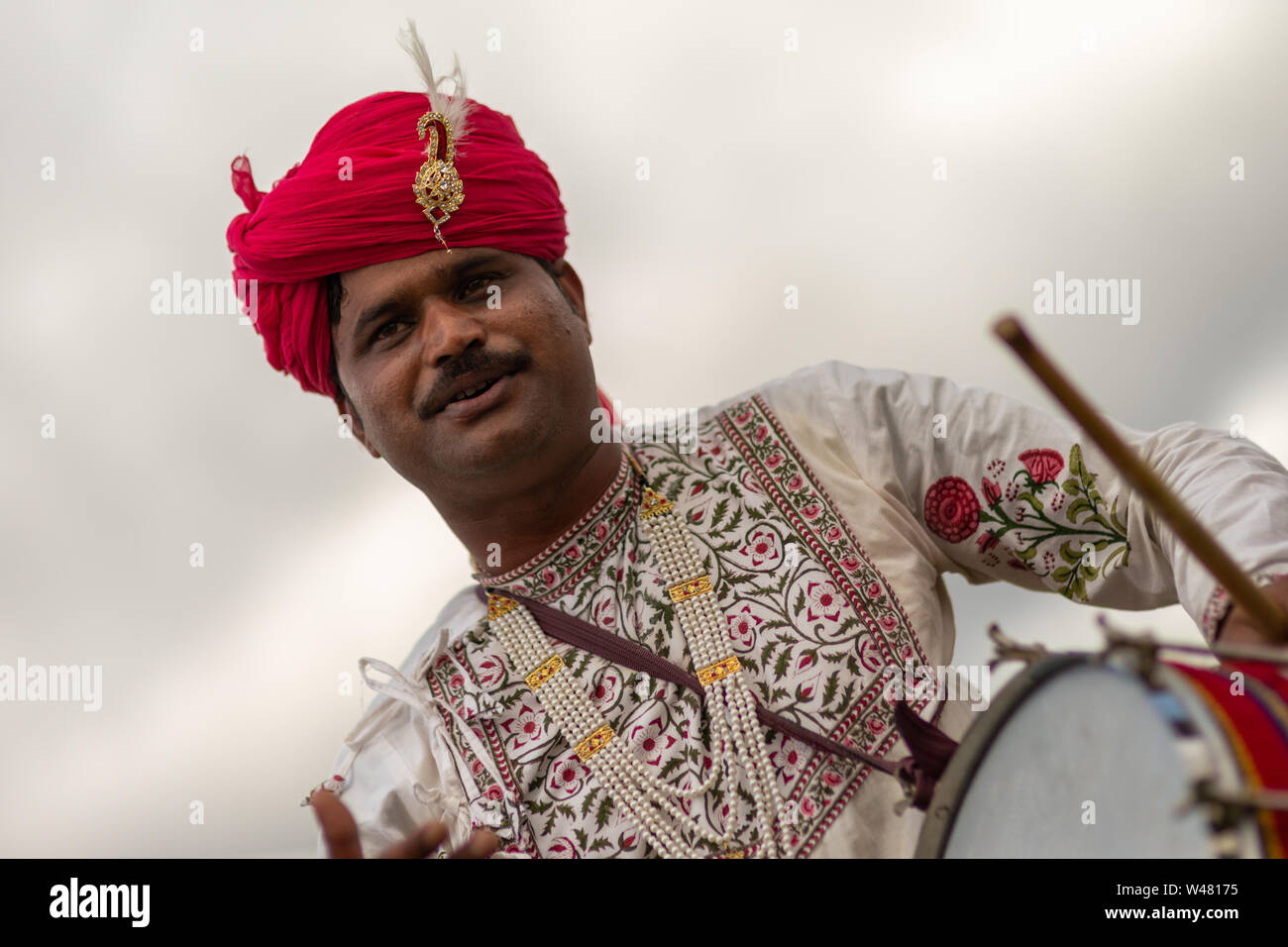 Indische Musiker durchführen, Rajasthan Heritage Brass Band, Großbritannien Stockfoto