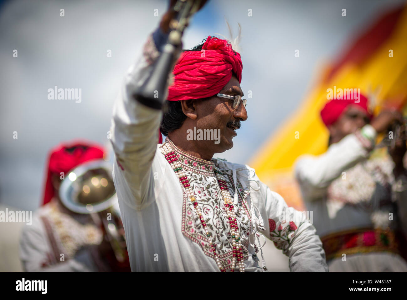 Indische Musiker durchführen, Rajasthan Heritage Brass Band, Großbritannien Stockfoto