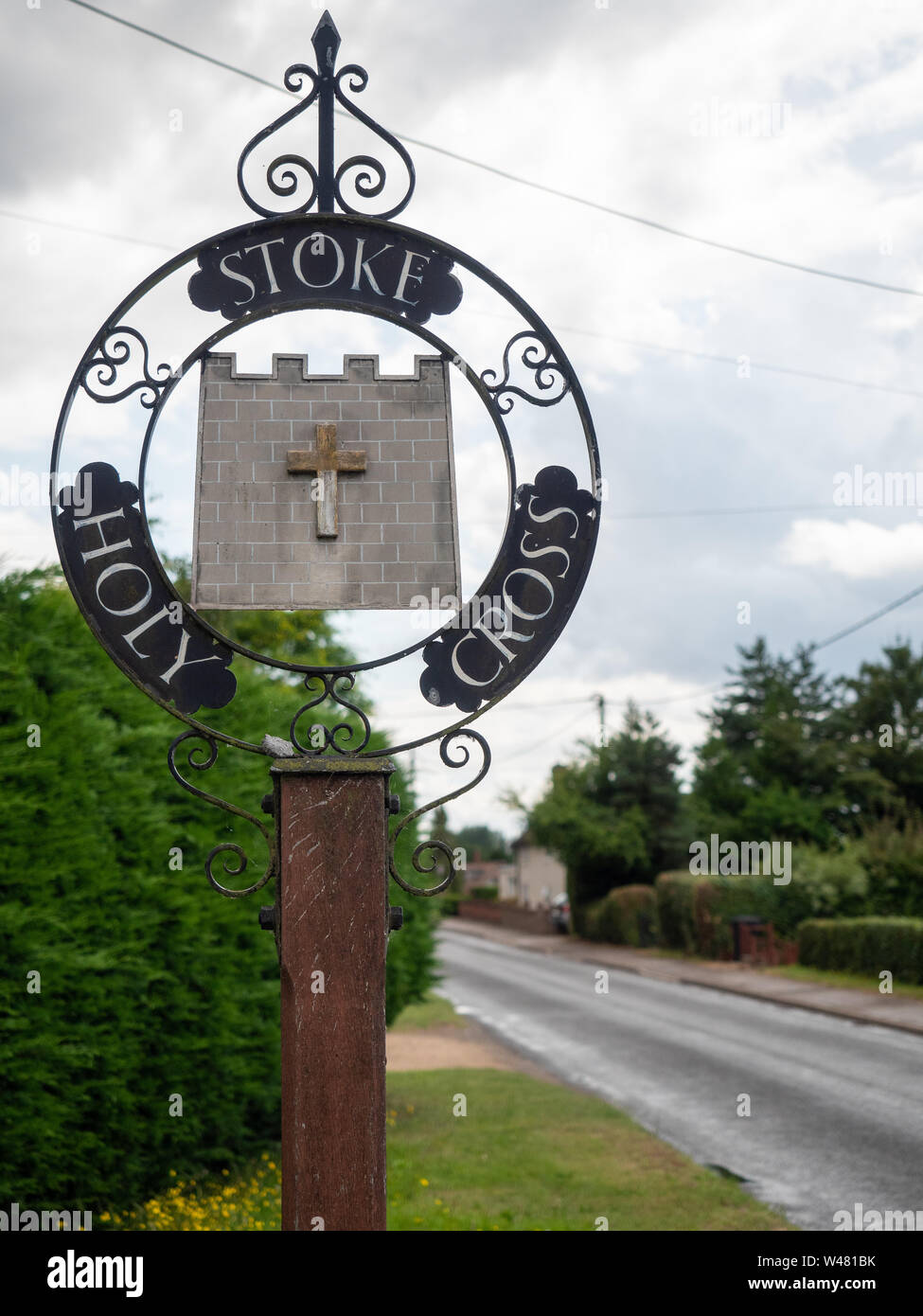 Das Dorf Zeichen für Stoke Heilig Kreuz Dorf Stockfoto